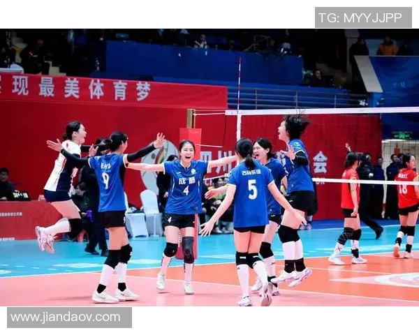 排球战术：成都排球队的中路突破体系