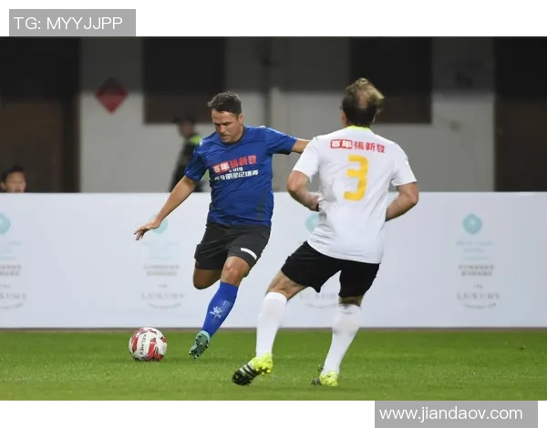 足球明星卡点视频集锦展现球场风采与精彩瞬间的完美结合