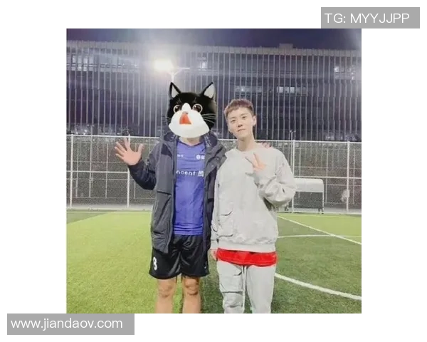 鹿晗与足球明星的偶遇瞬间引发的热议与友谊故事 鹿晗与足球明星的偶遇瞬间引发的热议与友谊故事