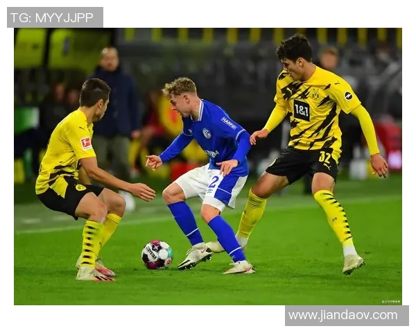 全运会精彩回顾：武汉足球队展现灵活战术与团队协作的完美结合