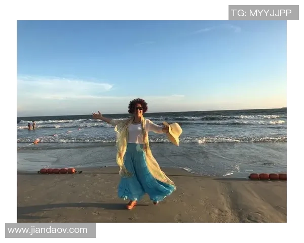 足球宝贝祖儿的魅力与才华展现了青春活力与梦想追逐的完美结合